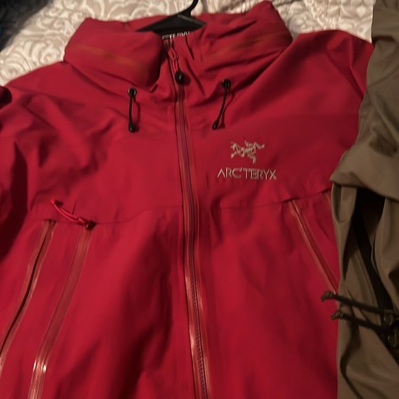 Arcteryx theta SVX Jacket crimson red orange size XL - Picture 11 of 14